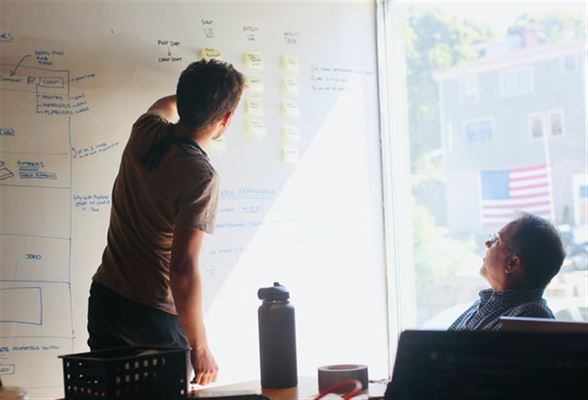 Opdel din whiteboardtavle med magnetbånd
