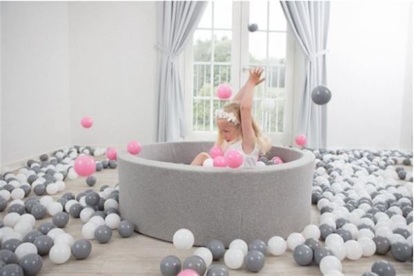 Giv dit barn et boldbassin i julegave